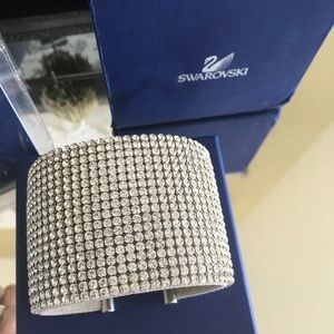 Original   Authentic   Swarovski bangle bracelet
